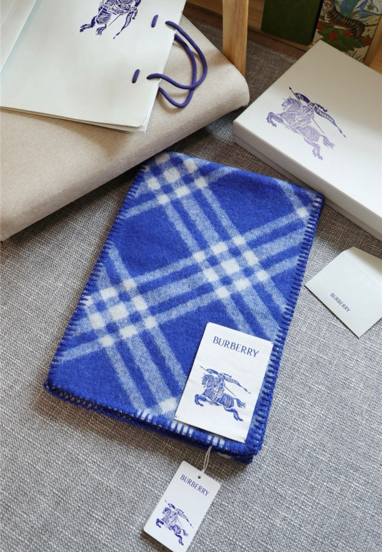 Écharpe inspiration Burberry