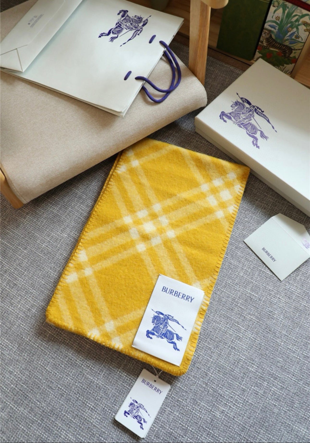 Écharpe inspiration Burberry